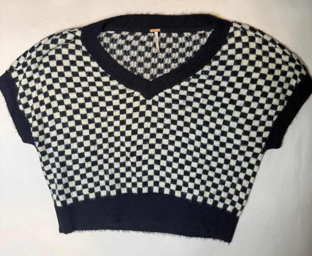 Free People Checkerboard Knit Cropped Sweater Vest V-Neck XS Navy Cream